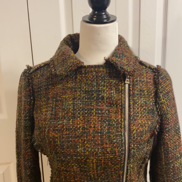 Tahari Blazer - size 4 - Picture 2 of 8